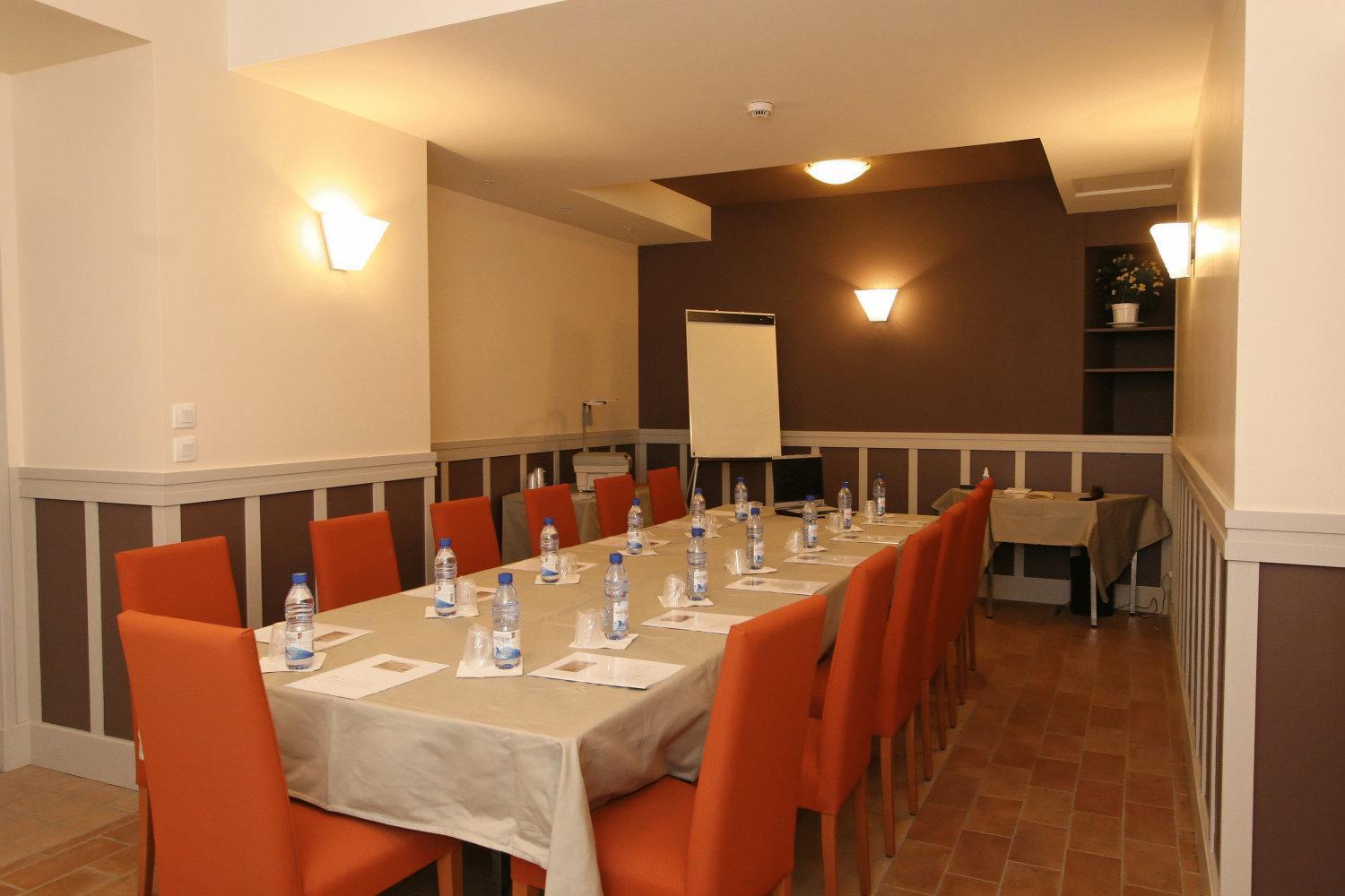 Logis Le Relais De Fusies Hotell Lacaune Exteriör bild